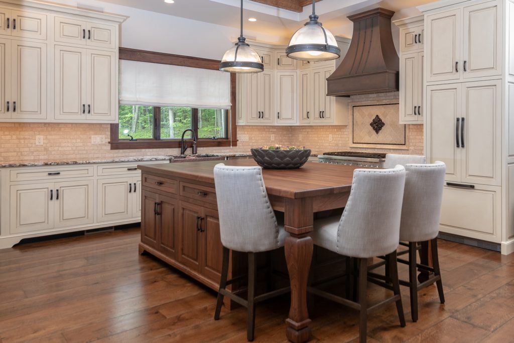 Live Sawn White Oak, Footworn Black Bleed, Molasses Stain - kitchen